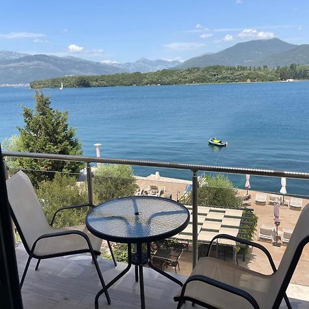 Apartmani Mia Tivat Exterior photo