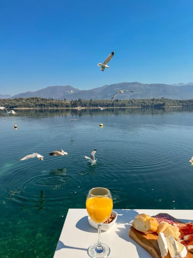 Apartmani Mia Tivat Exterior photo