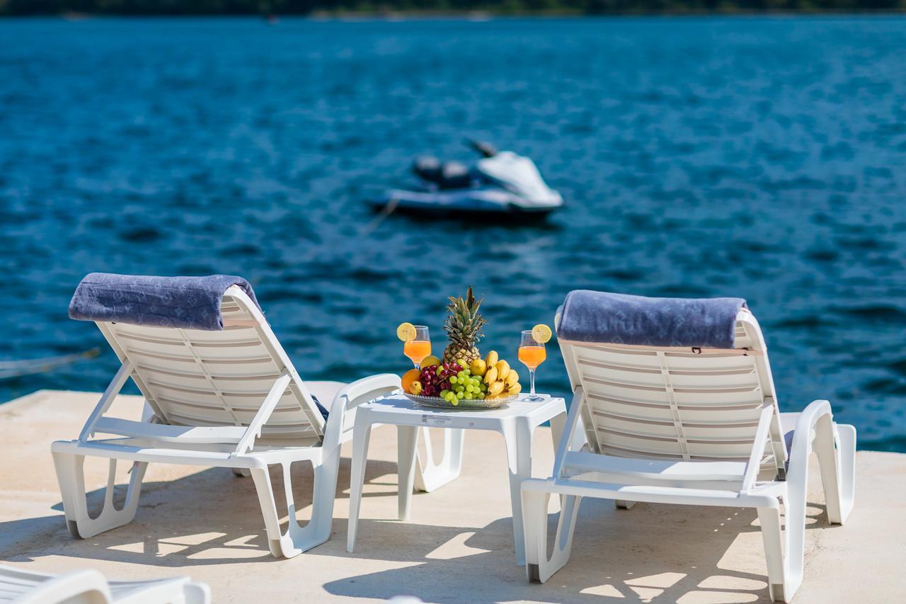Apartmani Mia Tivat Exterior photo