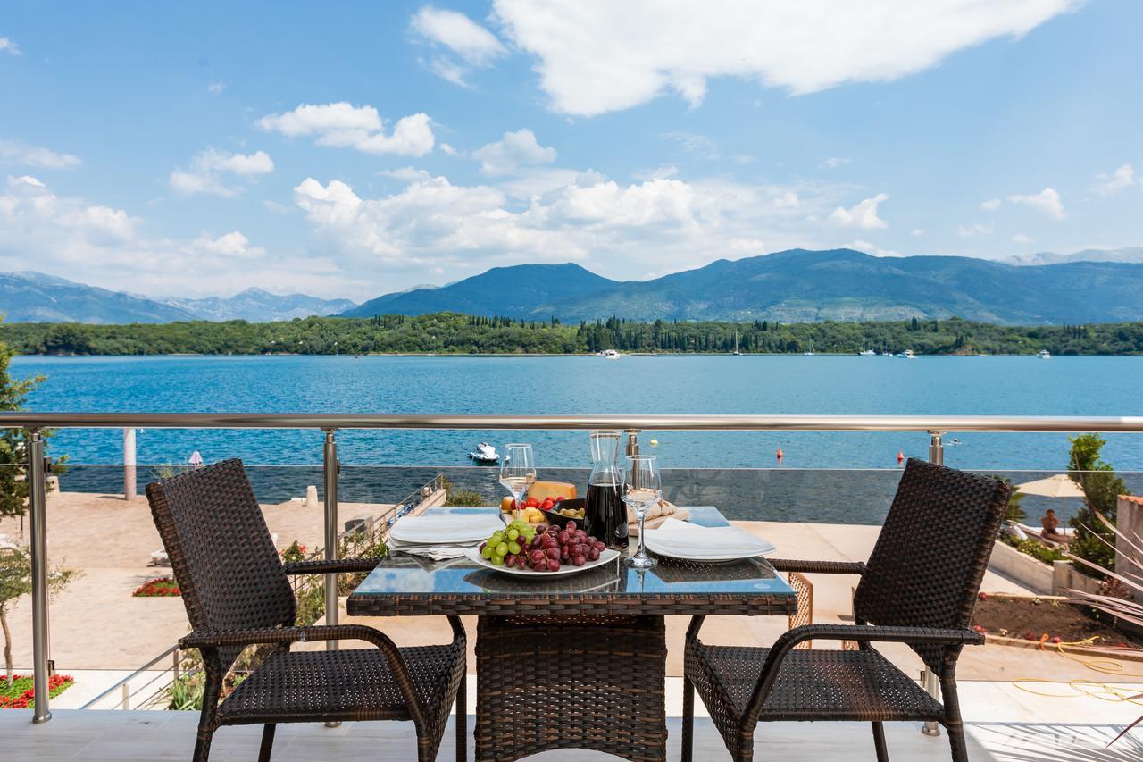 Apartmani Mia Tivat Exterior photo
