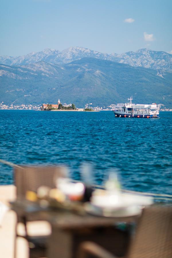 Apartmani Mia Tivat Exterior photo