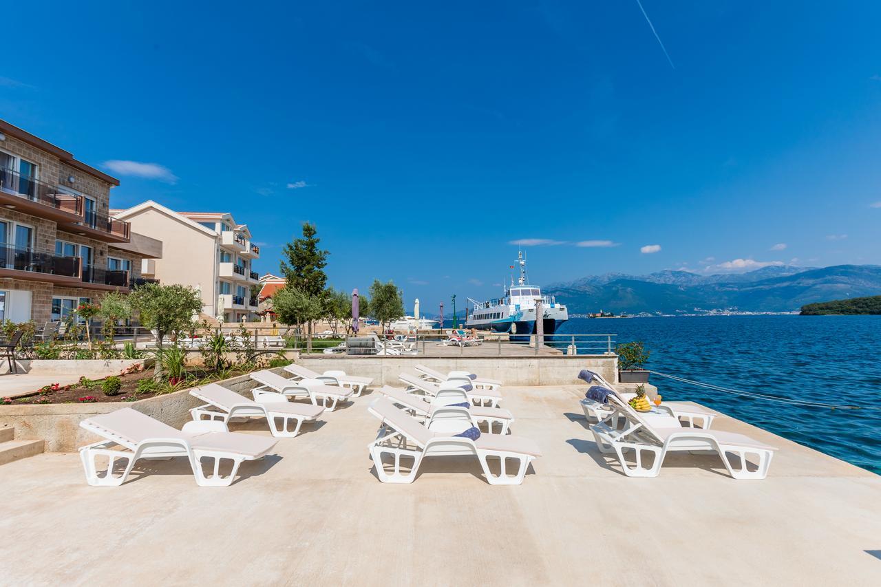 Apartmani Mia Tivat Exterior photo