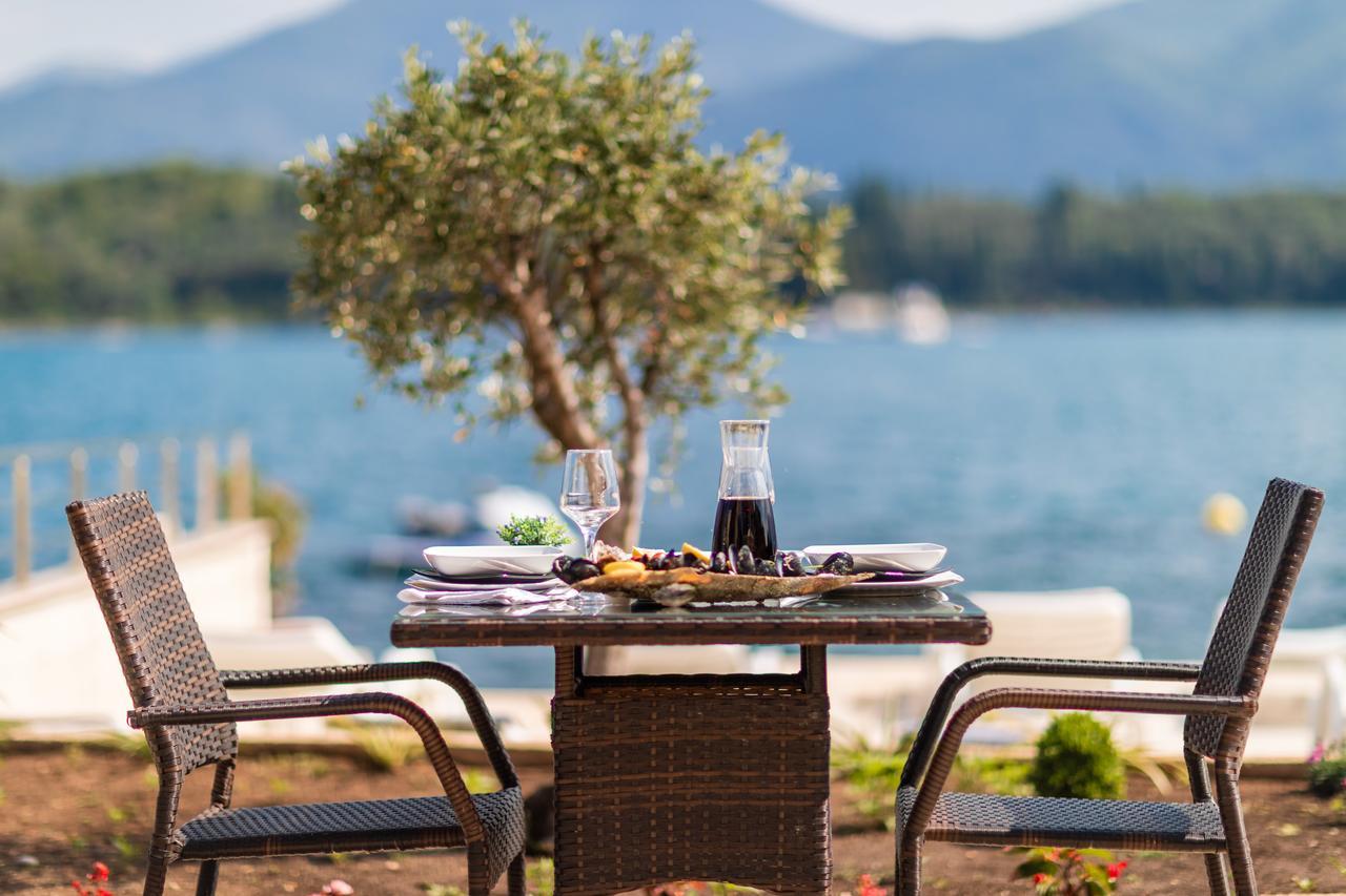 Apartmani Mia Tivat Exterior photo